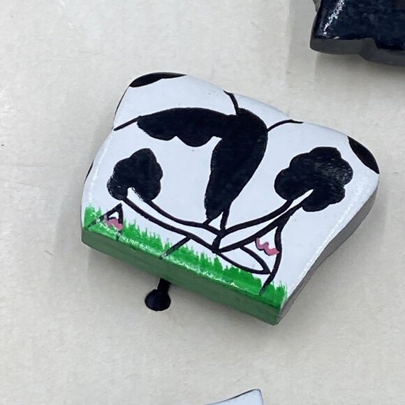 Vintage Set of 6 Cow Button Covers Black White Pink Wood NEW Funny - Picture 5 of 14